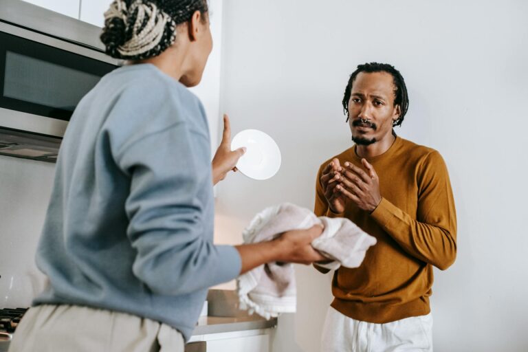 10 Things Men Find Unattractive In A Woman, Things Men Find Unattractive In A Woman,